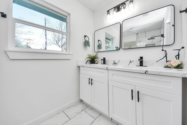 2701 Mustang Road, Alvin, TX 77511