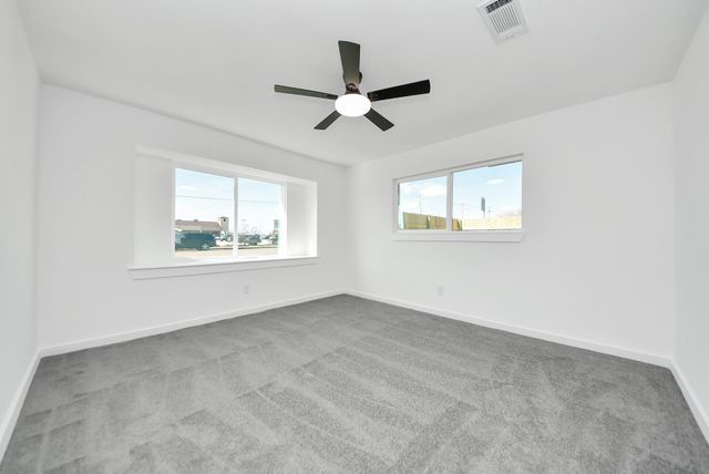 2701 Mustang Road, Alvin, TX 77511