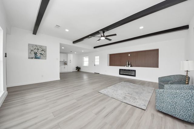 2701 Mustang Road, Alvin, TX 77511