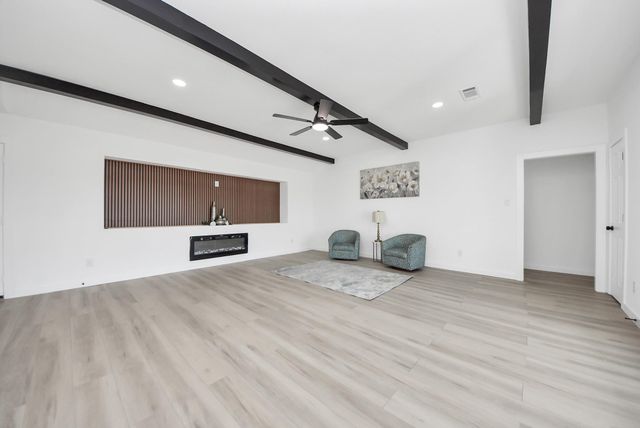 2701 Mustang Road, Alvin, TX 77511