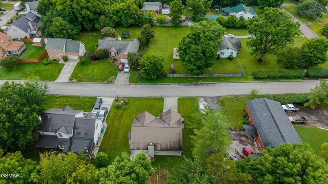 7213 Emerald Heath Road, Powell, TN 37849