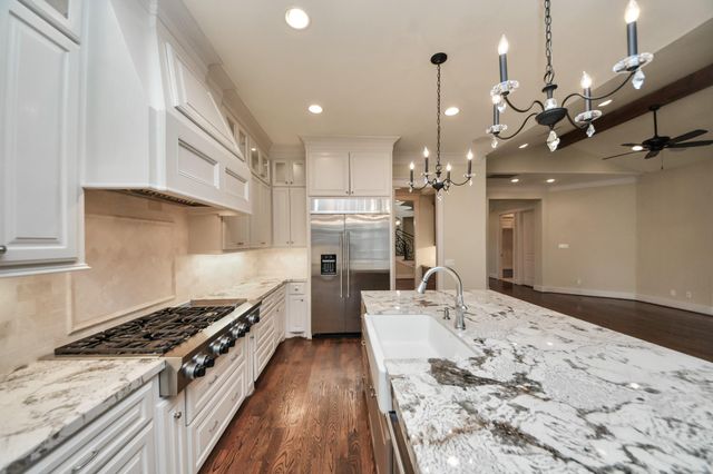 9614 Chatfield Street, Houston, TX 77025