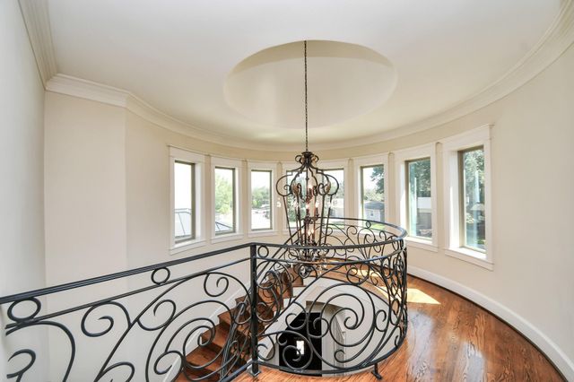 9614 Chatfield Street, Houston, TX 77025