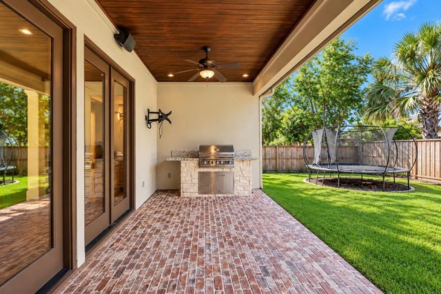9614 Chatfield Street, Houston, TX 77025
