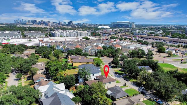 9614 Chatfield Street, Houston, TX 77025