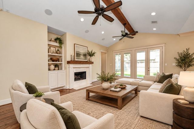 9614 Chatfield Street, Houston, TX 77025