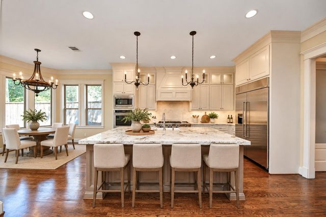 9614 Chatfield Street, Houston, TX 77025