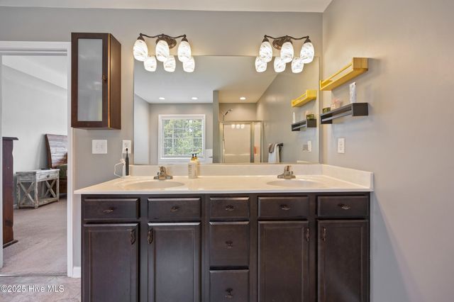 601 Prince William Drive, Elizabeth City, NC 27909