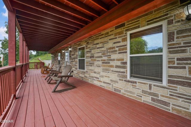 1029 Shadow Ridge Drive, Sevierville, TN 37862
