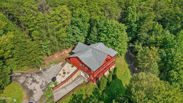 1029 Shadow Ridge Drive, Sevierville, TN 37862