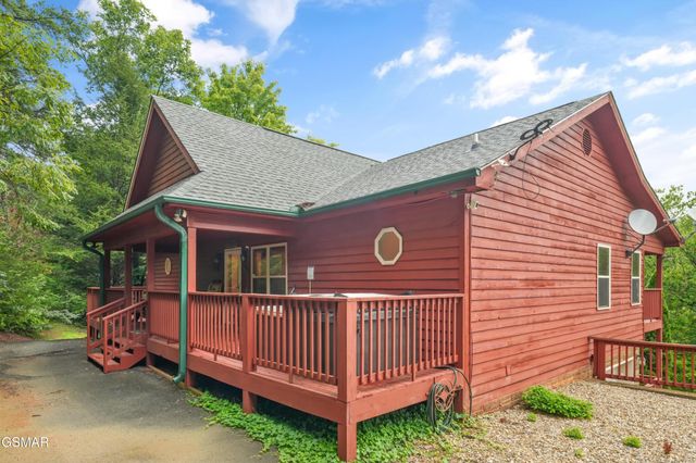 1029 Shadow Ridge Drive, Sevierville, TN 37862