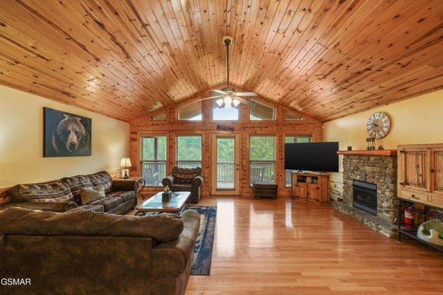 1029 Shadow Ridge Drive, Sevierville, TN 37862