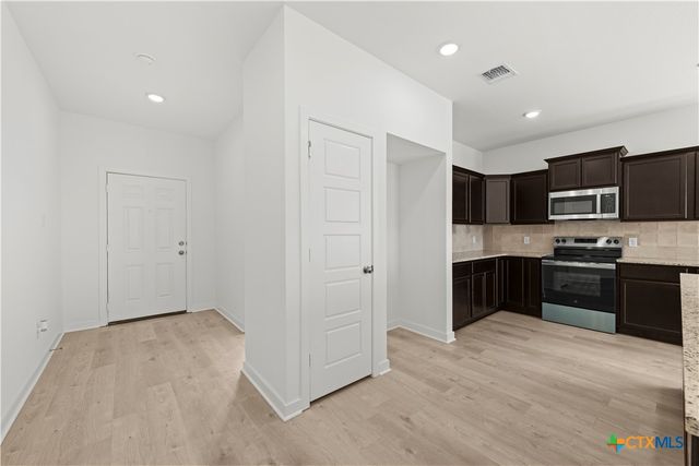 1916 Meridian Loop, Temple, TX 76504
