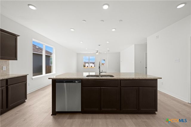 1916 Meridian Loop, Temple, TX 76504