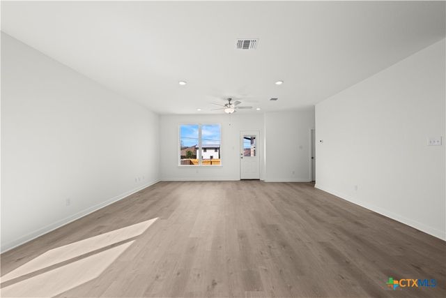 1916 Meridian Loop, Temple, TX 76504