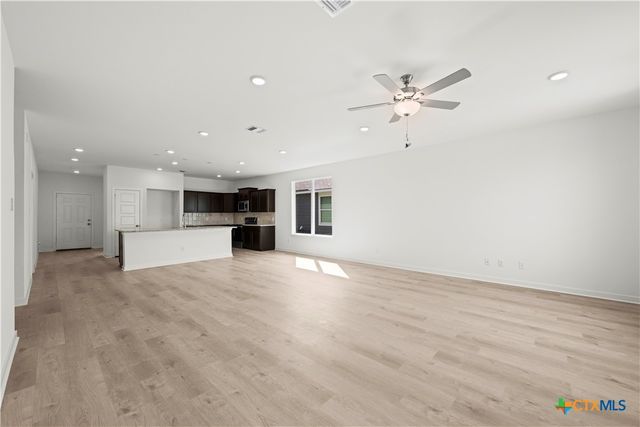 1916 Meridian Loop, Temple, TX 76504