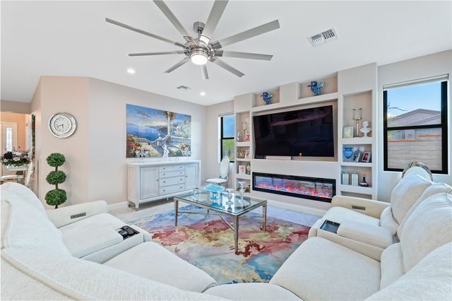 2836 Steamboat Drive, Bullhead City, AZ 86429