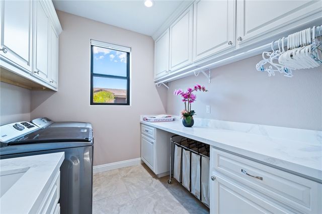 2836 Steamboat Drive, Bullhead City, AZ 86429