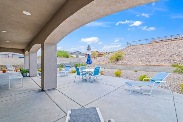 2836 Steamboat Drive, Bullhead City, AZ 86429
