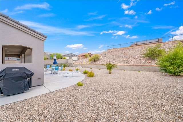 2836 Steamboat Drive, Bullhead City, AZ 86429