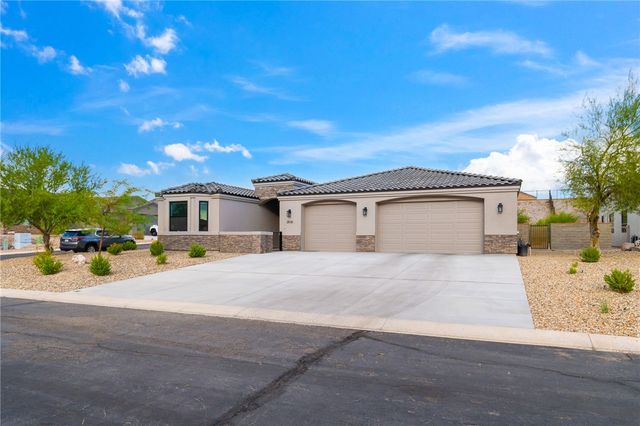 2836 Steamboat Drive, Bullhead City, AZ 86429