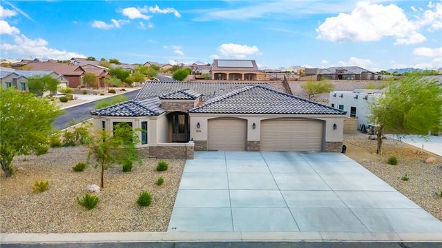 2836 Steamboat Drive, Bullhead City, AZ 86429