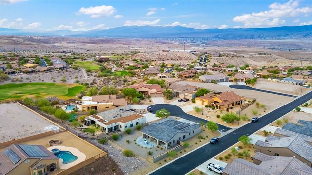 2836 Steamboat Drive, Bullhead City, AZ 86429