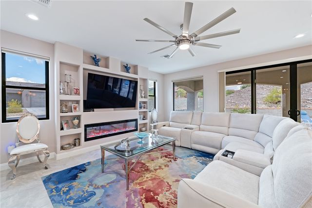 2836 Steamboat Drive, Bullhead City, AZ 86429