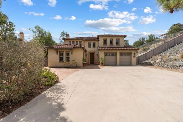 813 Genoa Way, San Marcos, CA 92078