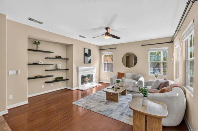 813 Genoa Way, San Marcos, CA 92078