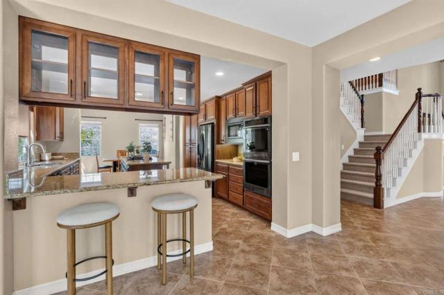 813 Genoa Way, San Marcos, CA 92078