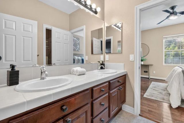 813 Genoa Way, San Marcos, CA 92078
