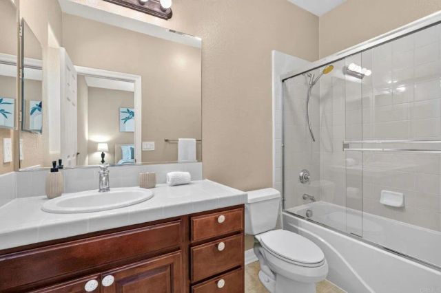 813 Genoa Way, San Marcos, CA 92078