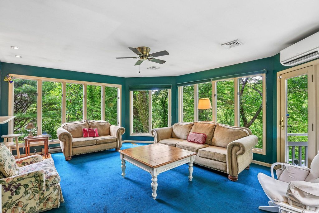 Image 4 of property listing at 221 PATUXENT RD, Laurel, MD 20707