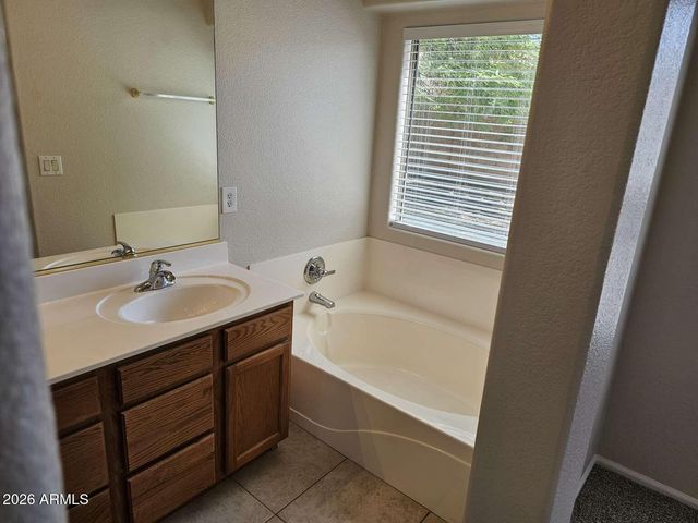 4541 W FAWN Drive, Laveen, AZ 85339