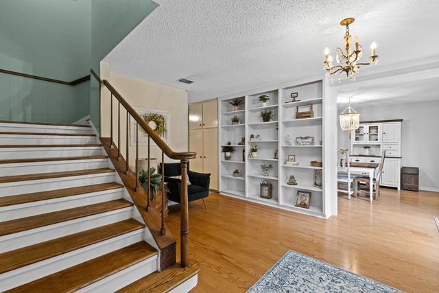 461 Country Pl., Longview, TX 75605
