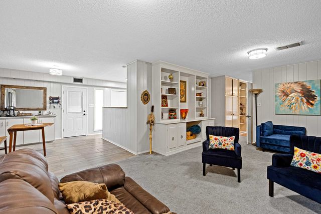 461 Country Pl., Longview, TX 75605