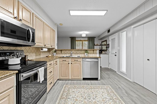 461 Country Pl., Longview, TX 75605