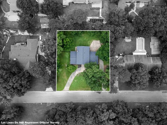 461 Country Pl., Longview, TX 75605