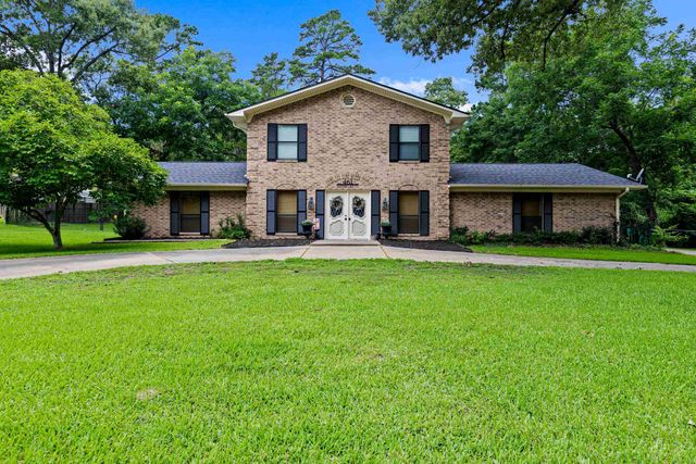 461 Country Pl., Longview, TX 75605
