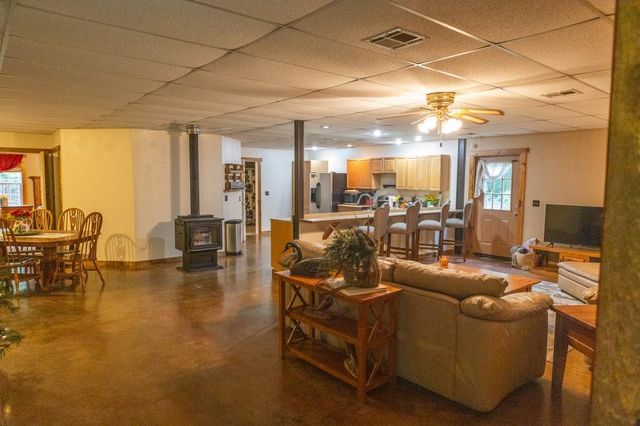 3014 W 4th Street, Pittsburg, KS 66762