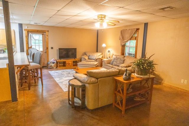 3014 W 4th Street, Pittsburg, KS 66762