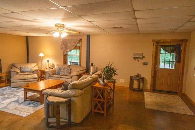 3014 W 4th Street, Pittsburg, KS 66762