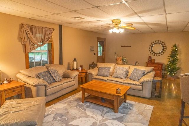 3014 W 4th Street, Pittsburg, KS 66762