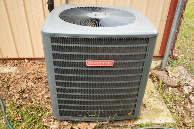 3014 W 4th Street, Pittsburg, KS 66762