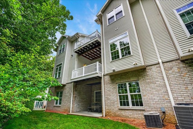 W11563 Island View Court, Lodi, WI 53555