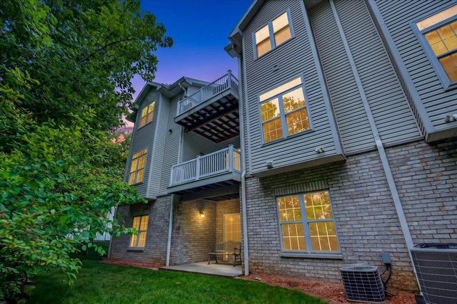 W11563 Island View Court, Lodi, WI 53555