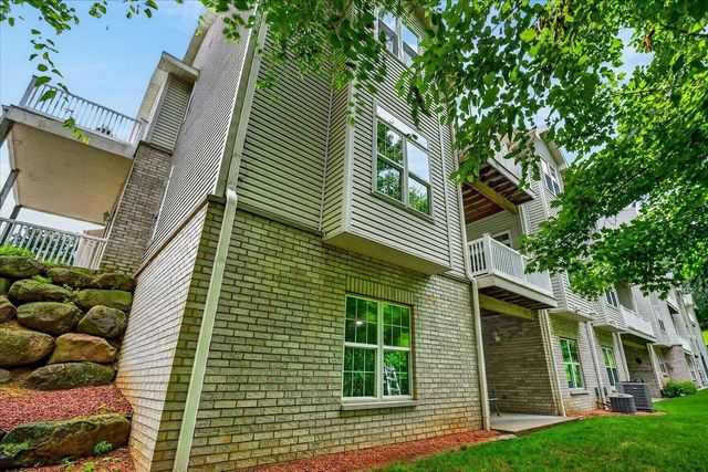 W11563 Island View Court, Lodi, WI 53555