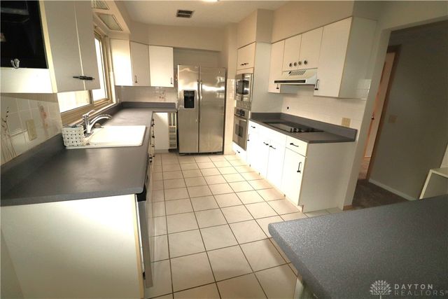 1935 Philadelphia Drive, Dayton, OH 45406