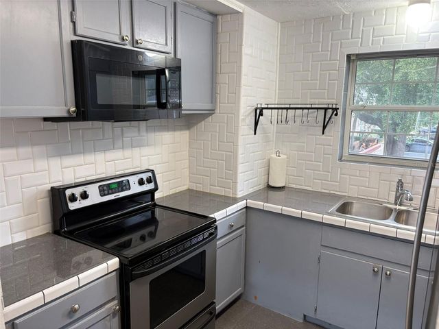 4322 LAKE UNDERHILL ROAD D, Orlando, FL 32803